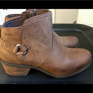 NEW - Teva Anaya Brown Leather Ankle Bootie - sz 9.5